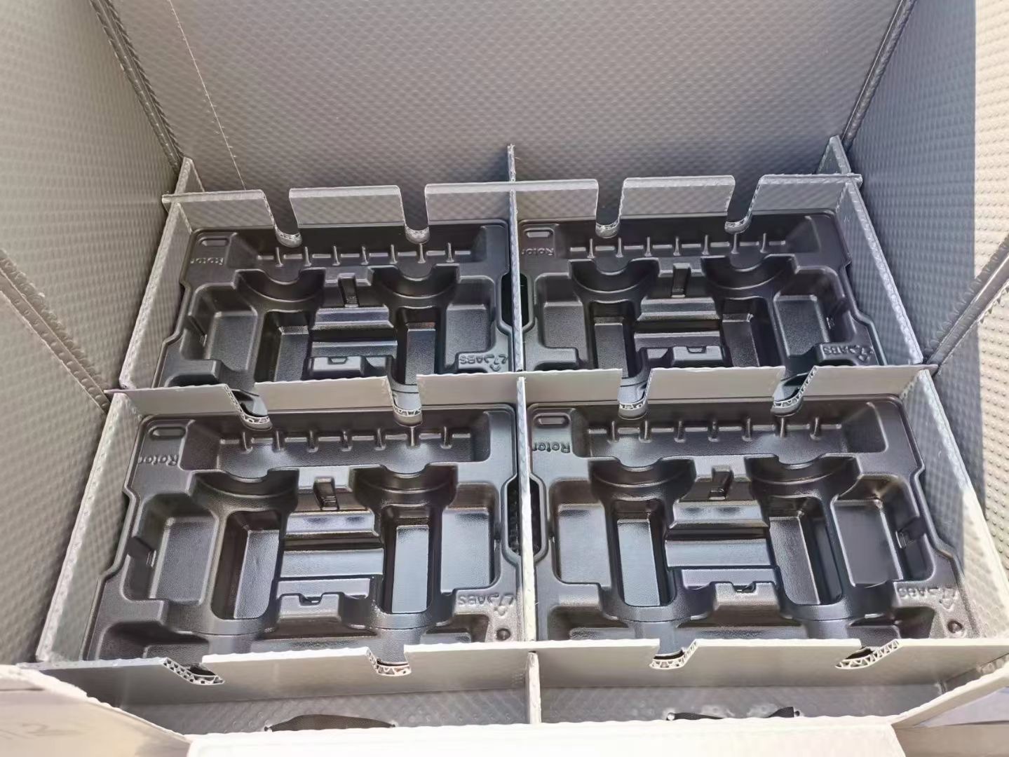 بطانة داخلية مخصصة لتشكيل الفراغ