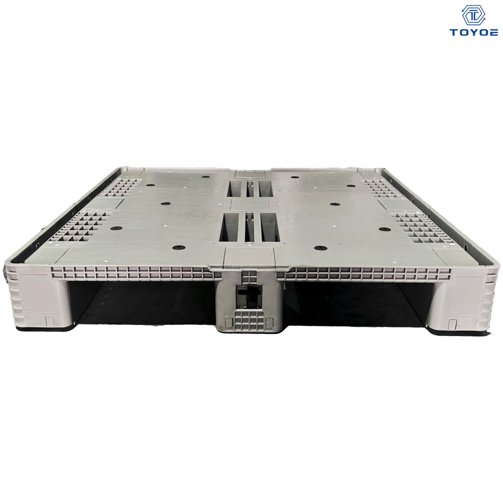 صناديق البليت البلاستيكية من فورد مقاس 1100*1100*1100 مم تعمل على تأمين قطع غيار السيارات أثناء النقل.