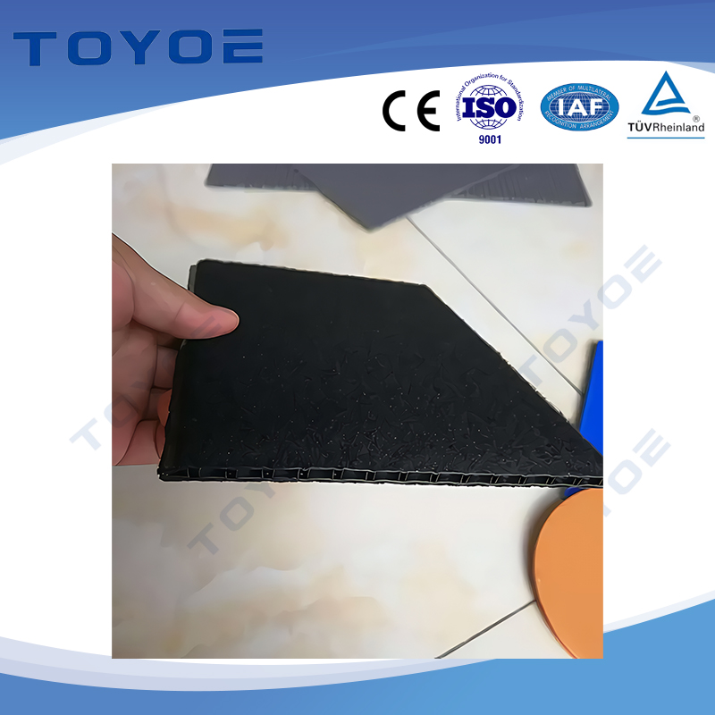 PP Honeycomb Board ، المواد الخام لصناديق البليت قطع غيار السيارات