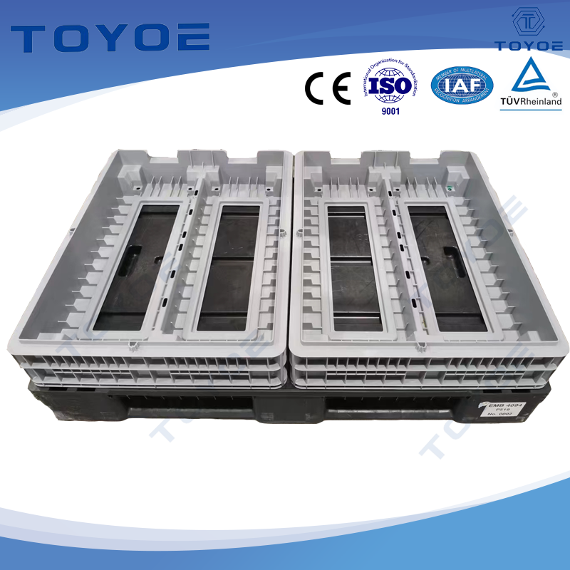 مربع HDPE مع غطاء للنقل الآمن.
