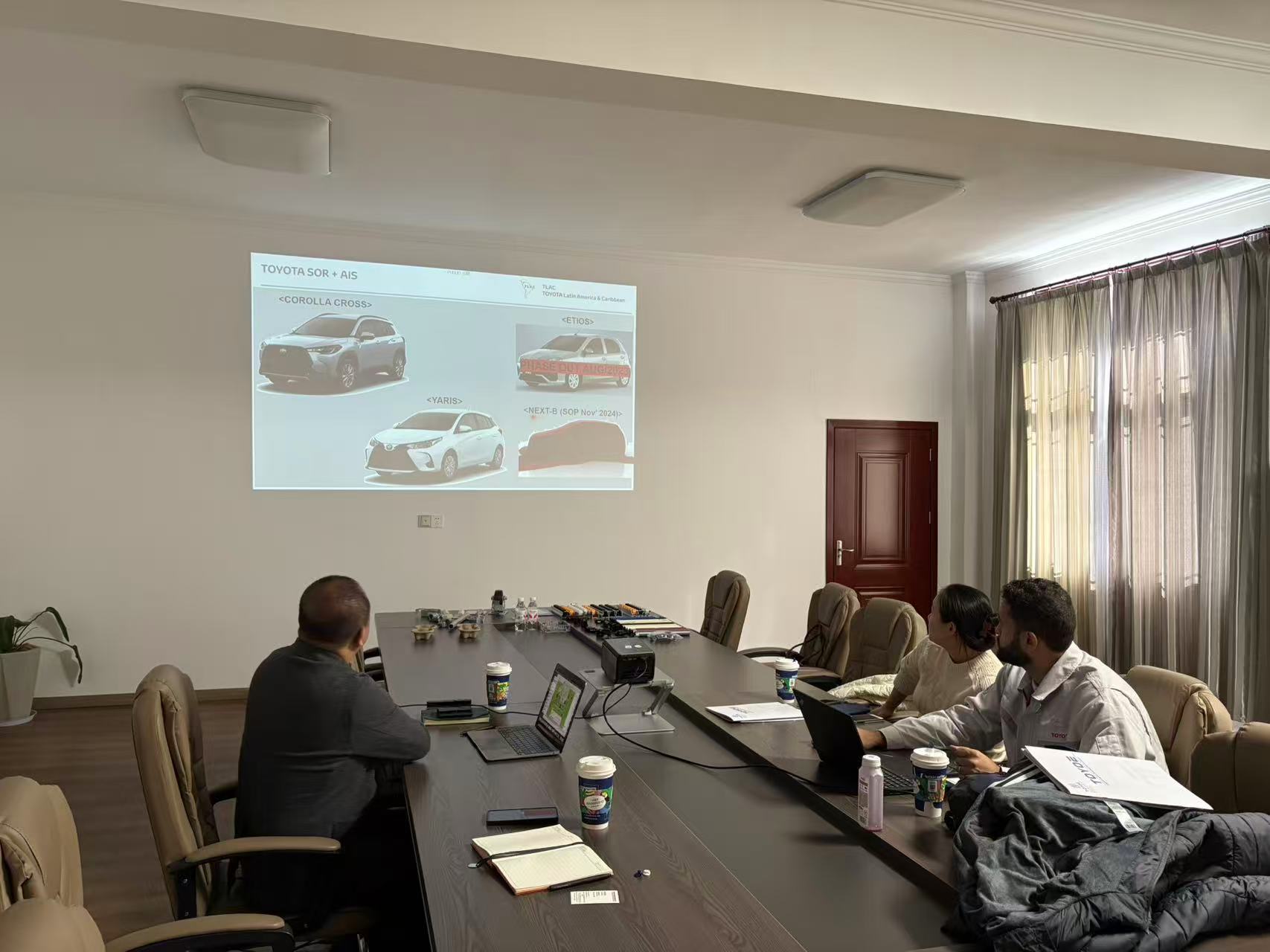 خبرة غنية في تعبئة ونقل قطع غيار السيارات